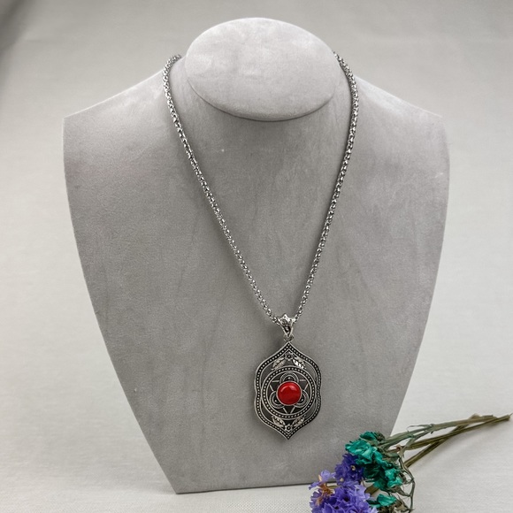 Chakra Flower Third Eye Silver Tone Necklace - Picture 3 of 4